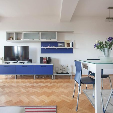 Red Apartment Скопье Экстерьер фото