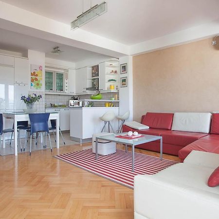 Red Apartment Скопье Экстерьер фото